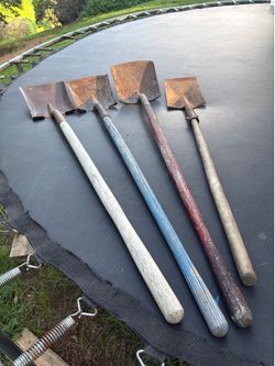 Square point shovels.