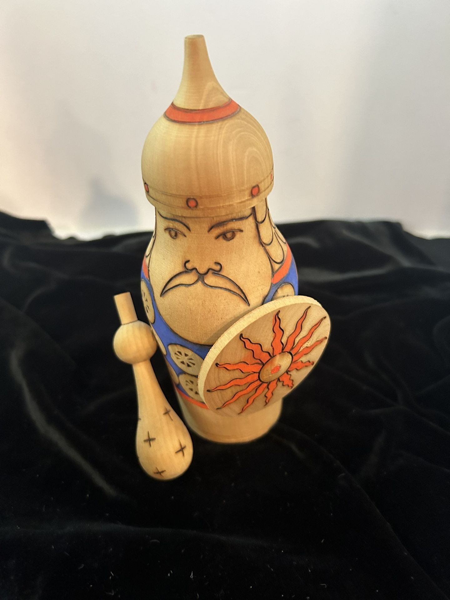 Russian Wood Carving Warrior Figurín