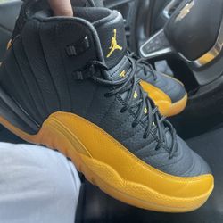 Jordan 12 University Gold Sz 6.5y
