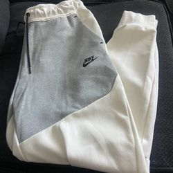  Nike Mens Joggers