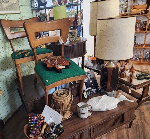 Mid Century Modern, Furniture, Antiques, Clothing, Jewelry,