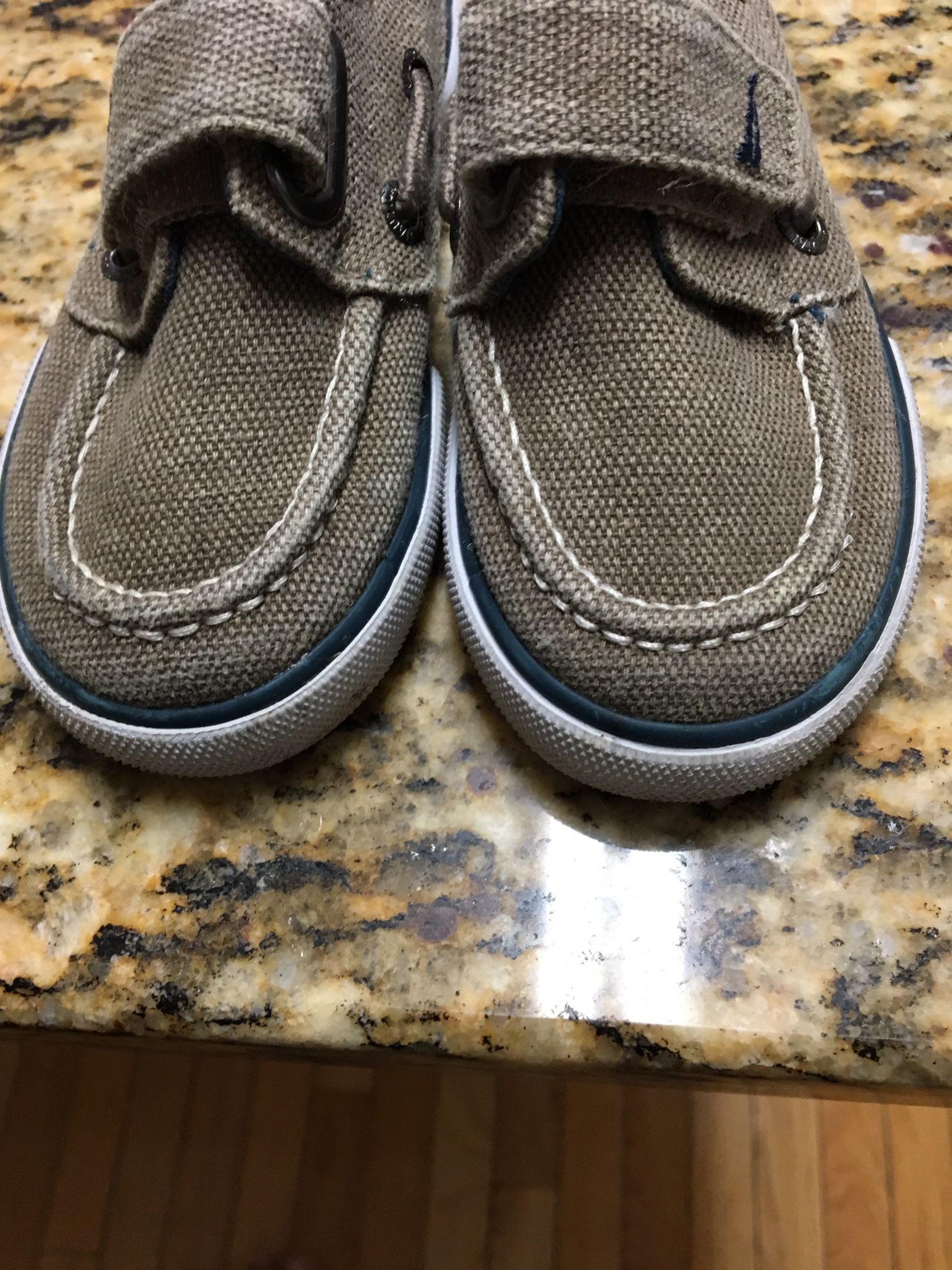 Nautica like new size 7 toddler loafers