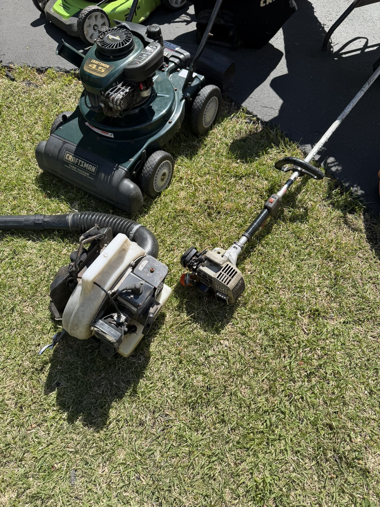 Leaf Vac Blower And Trimmer. Ground Blower Chipper
