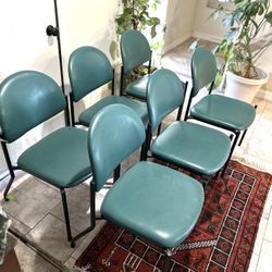 Chairs 🪑 Metal And Leather Seat Very Good Condition. Price For $ 