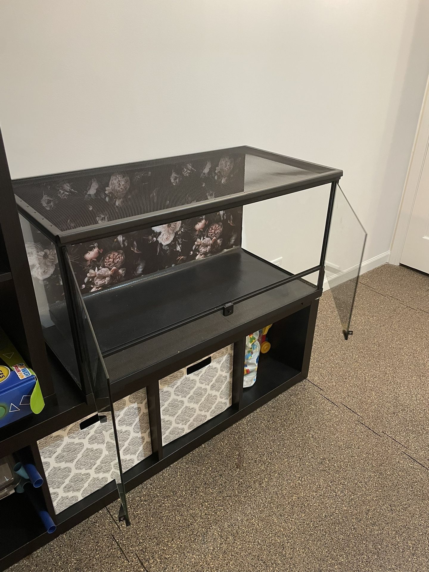 Glass Enclosure 