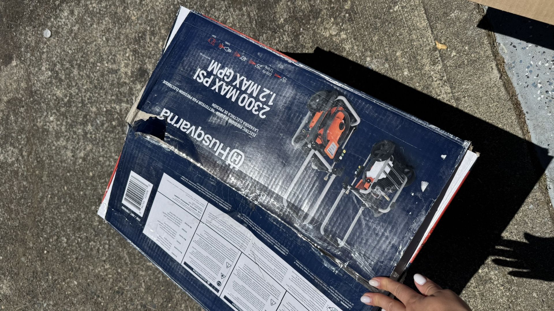 Husqvarnaq 2300-PSI 1.2-GPM Cold Water Electric Pressure washer