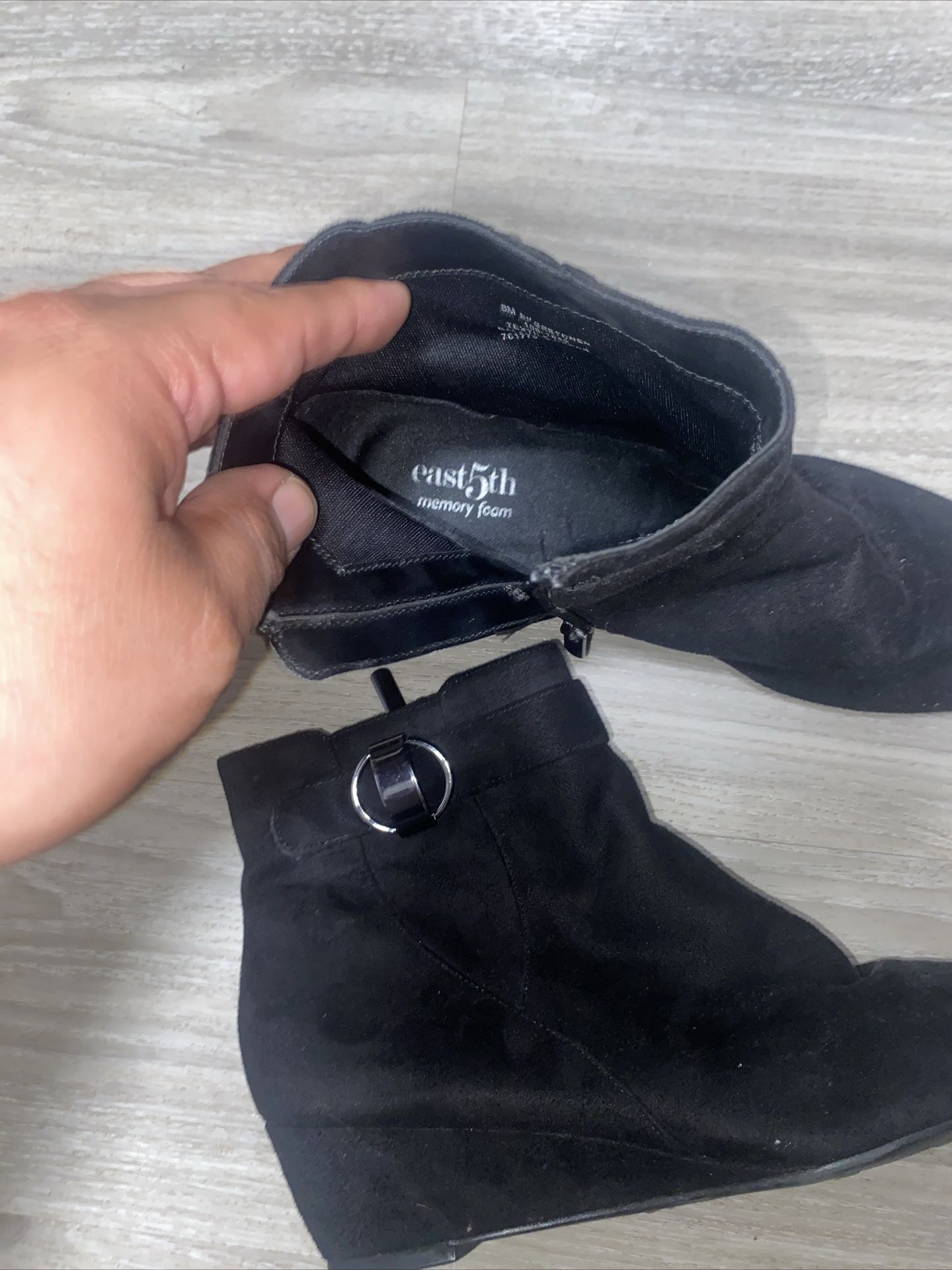 East Fifth 8M Black Memory Foam Suede Female Shoes Booties