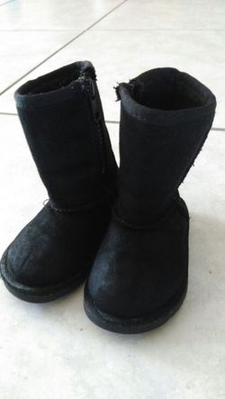Toddler black boots size 5