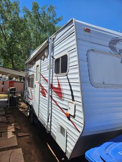 2007 attitude toy hauler