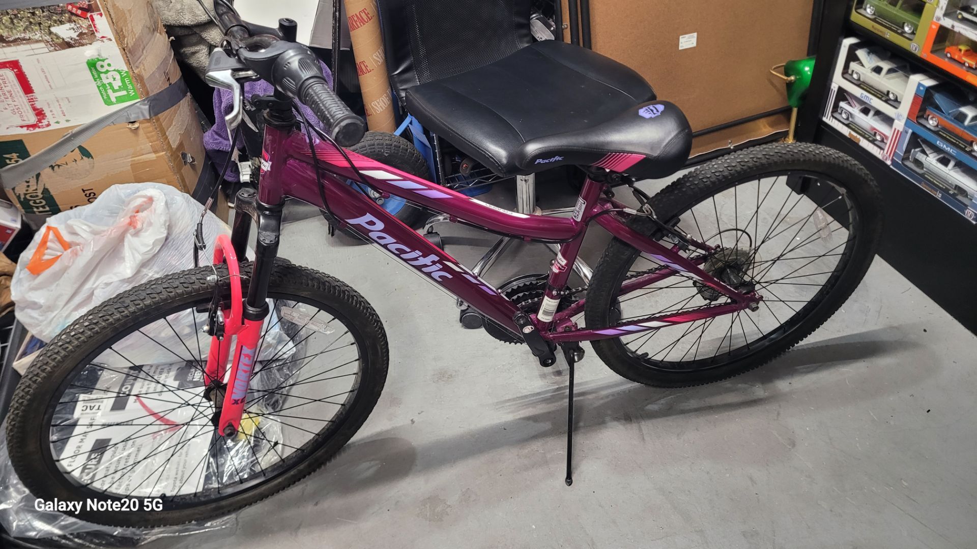 24" pacific cavern mountain bike