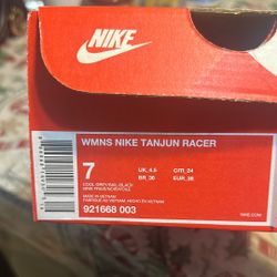 New Nike Tanjun Racer Size 7