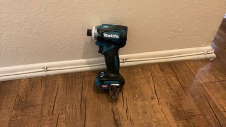Makita XGT 40V Impact Driver 1/4” Hex 4 Speeds TOOL ONLY