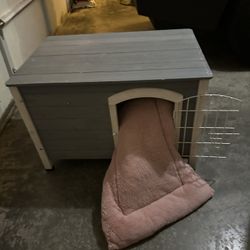 Petsfit Wooden Indoor Dog House With Bedding 