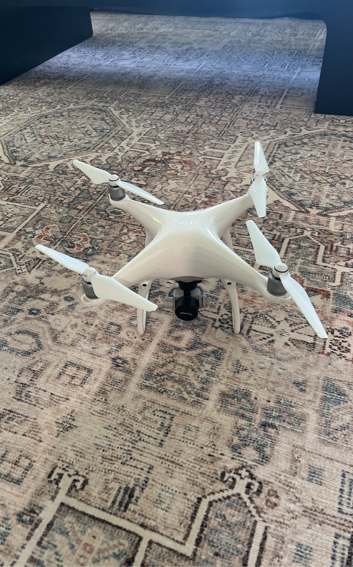 DJI Phantom 4 Drone