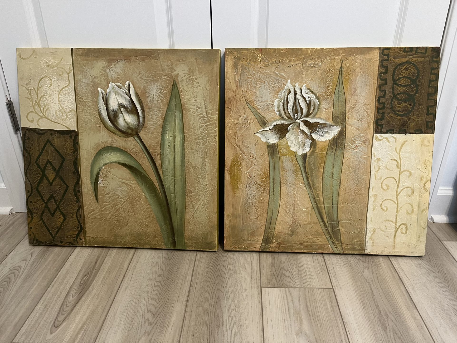 Wall Pictures - Like New 22” X 22”