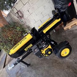 Champion Power Equipment 37 Ton 338cc Gas Powered Log Splitter with Vertical/Horizontal Operation