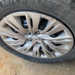 Covers Toyota Camry Hybrid 2014