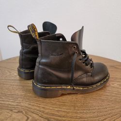 dr. martens kids boots 10,5 size