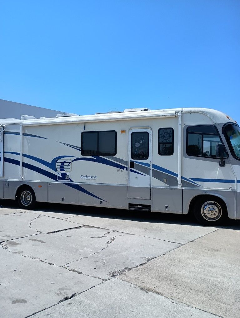 2001 Holiday Rambler Endeavor
