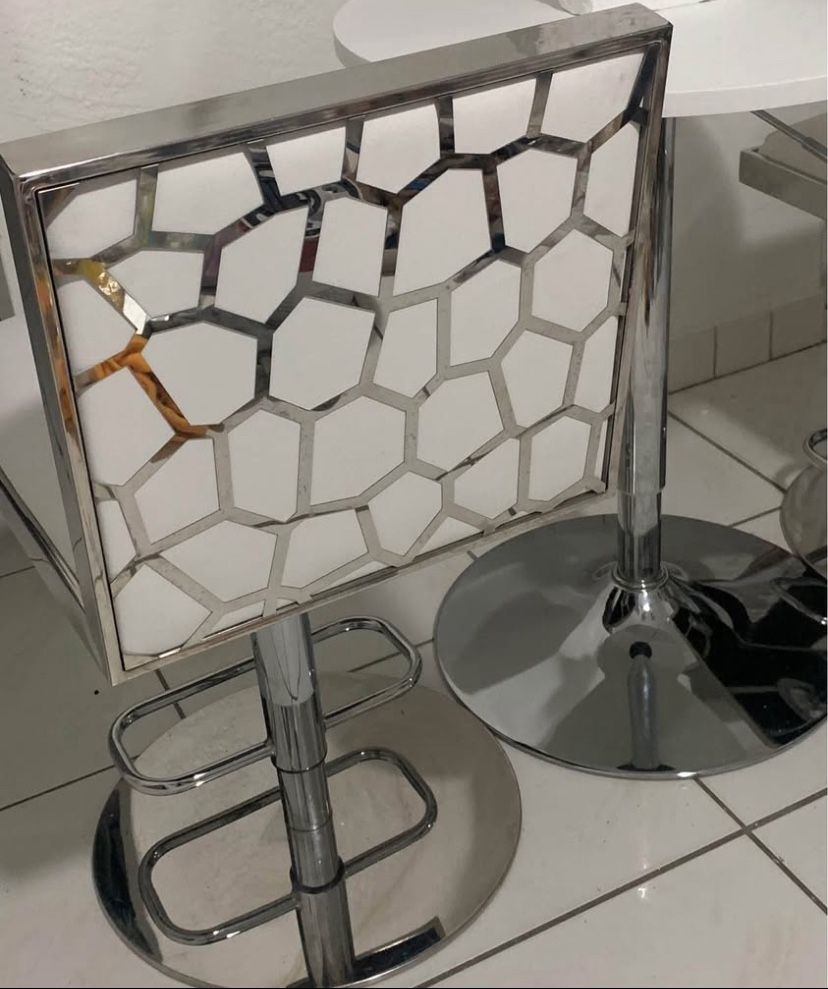 Bar Stool Of 2 $100 . No Free 