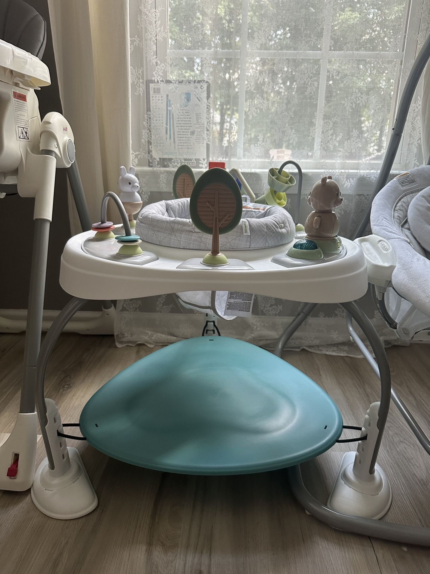 BABY JUMPER/ACTIVITY TABLE