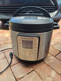 Oster 16Qt Roaster Oven & Never Used Instant Pot Duo Plus 60"