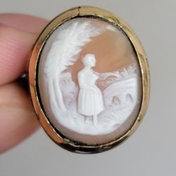 Cameo Ring Sterling And Gold Plated Size 6.5 