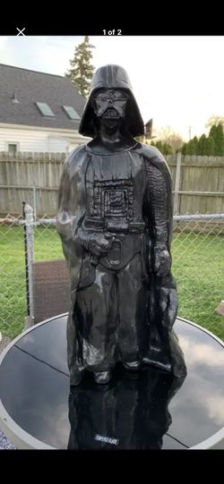 Darth Vader Statue