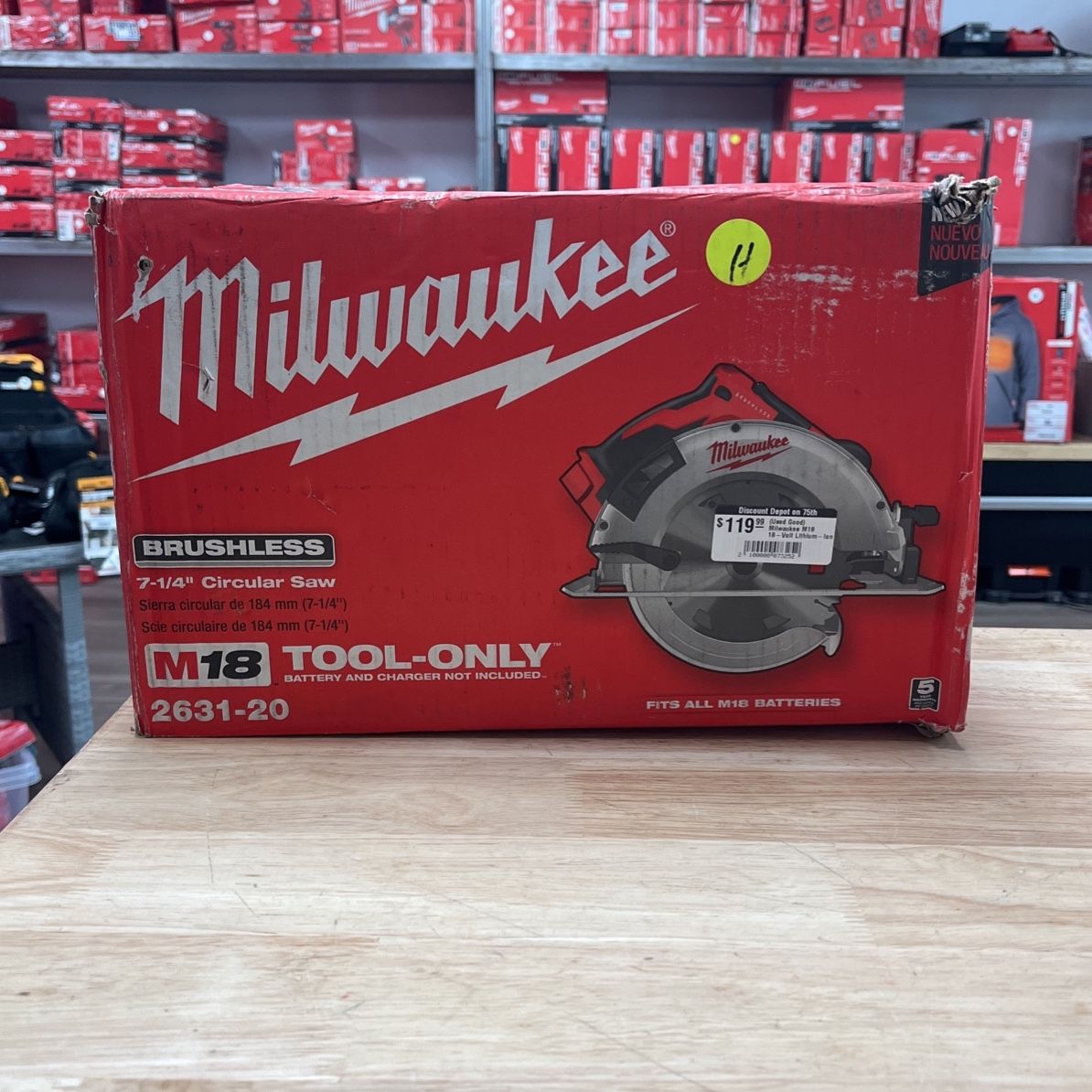 Milwaukee M18 18V Lithium-Ion Brushless Cordless 7-1/4 in. Circular Saw (Tool-Only)