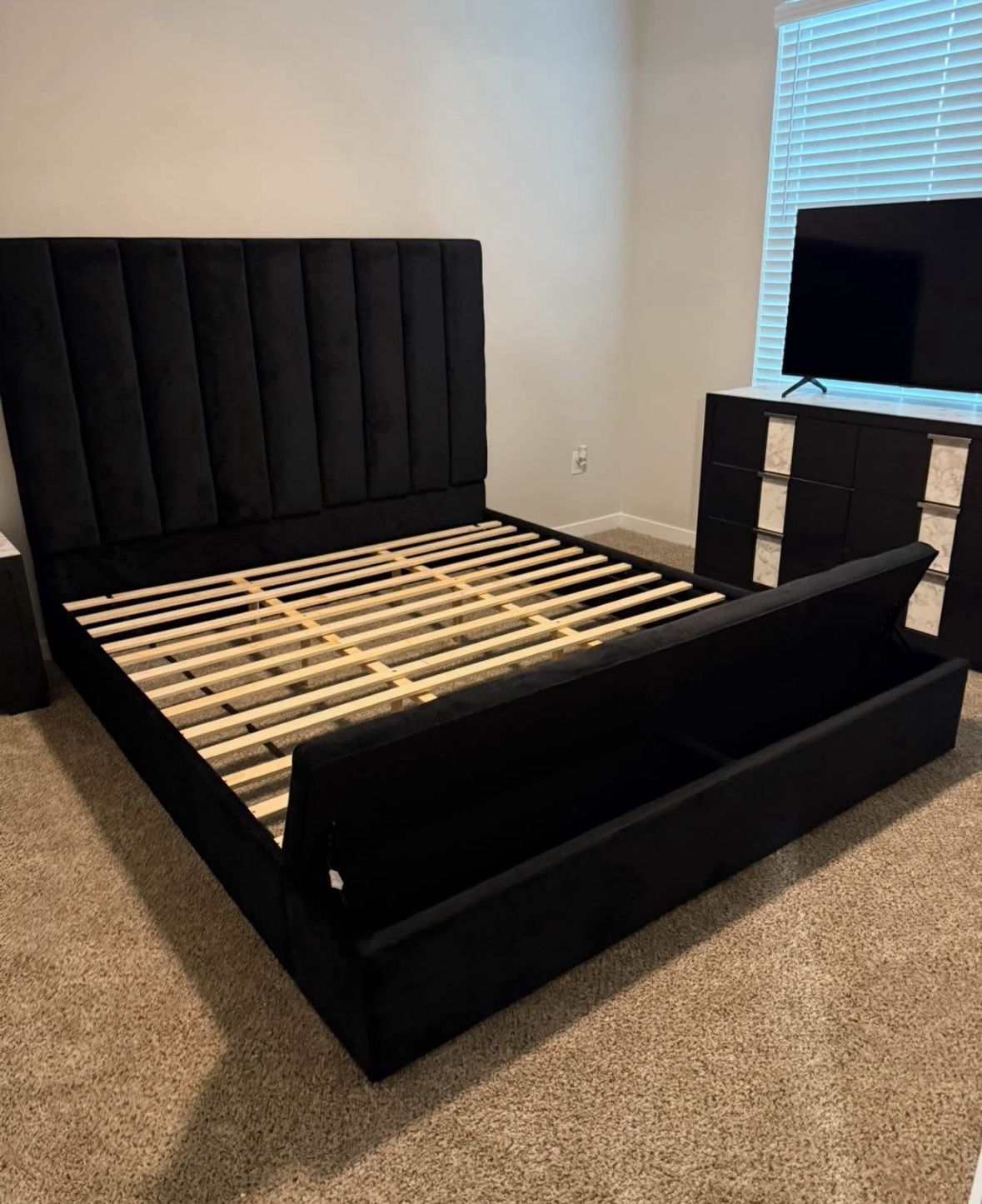 NEW Black Platform Storage Bed Frame Queen & King Size