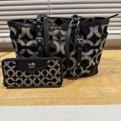 Coach Handbag With Matching Wallet 