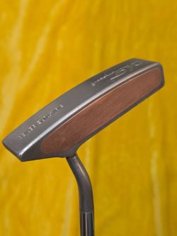 Stan Thompson Signature Series blade putter