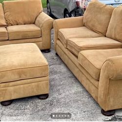 Like New American Signature Sofa, Loveseat And Ottoman