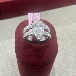 14kt Wg 3.03ct Center 2.32ct Side VVS2-E Lab Grown Diamond Ring With Band