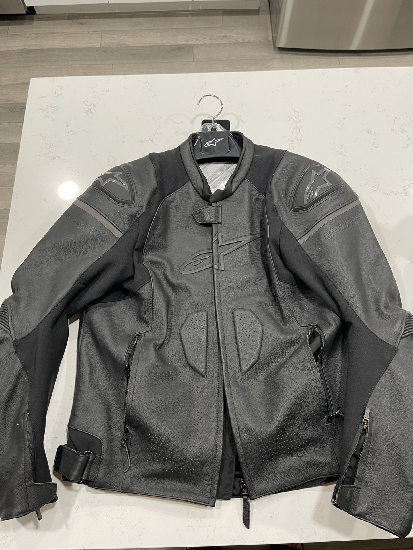 ALPINESTARS GP PLUS R V3 AIRFLOW LEATHER