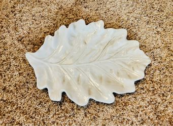 Crate & Barrel La Ceramica VBC Ceramic Leaf Plate