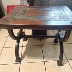 Very Nice coffee table n 2 end tables n TV stand