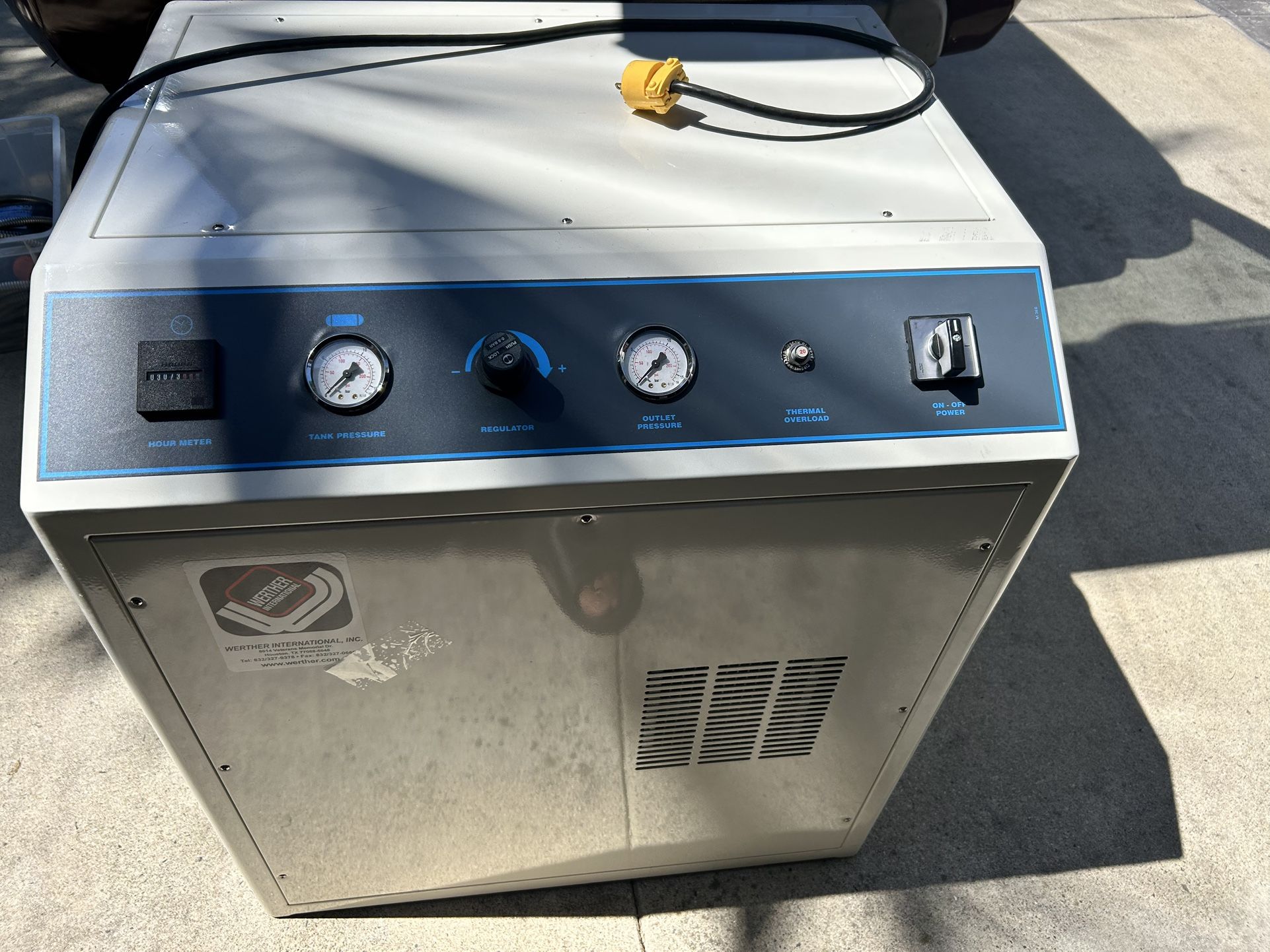 Werther International .inc 10 Gal Oil Free Compressor