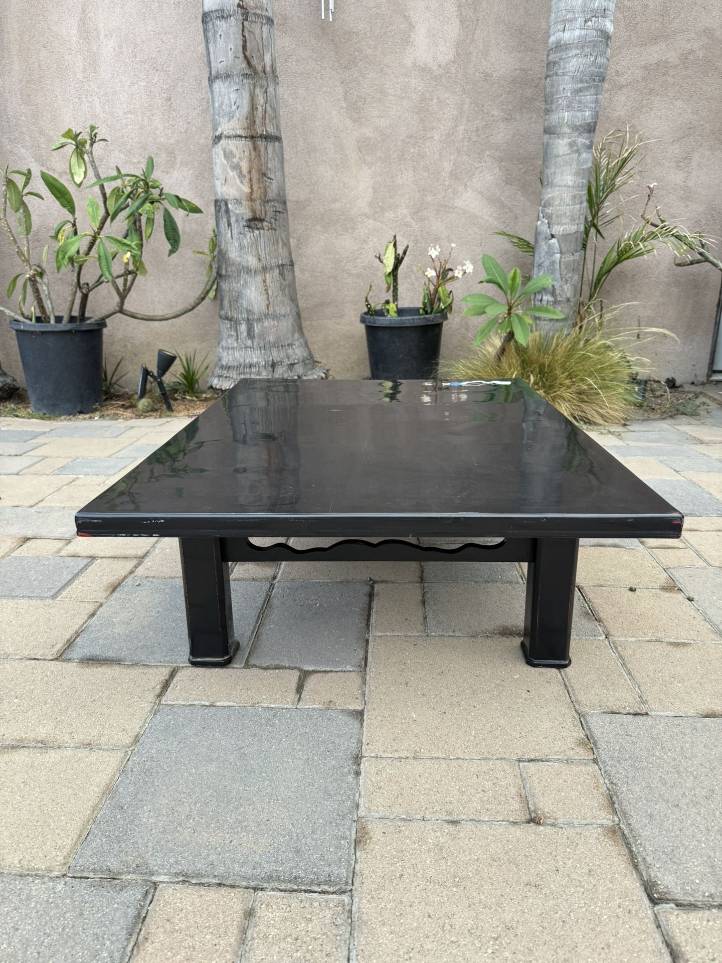 Rose Wood Black Lacquered Asian Coffee Table Japanese Chinese Style