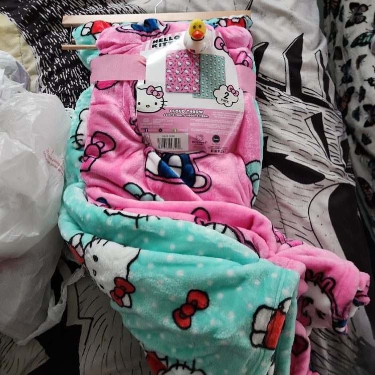 Hello Kitty Double Pack Blankets
