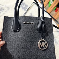 Michael Kors Crossover Bag