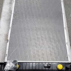 99-14 Chevy Silverado, Tahoe / GMC Sierra, Yukon Radiator