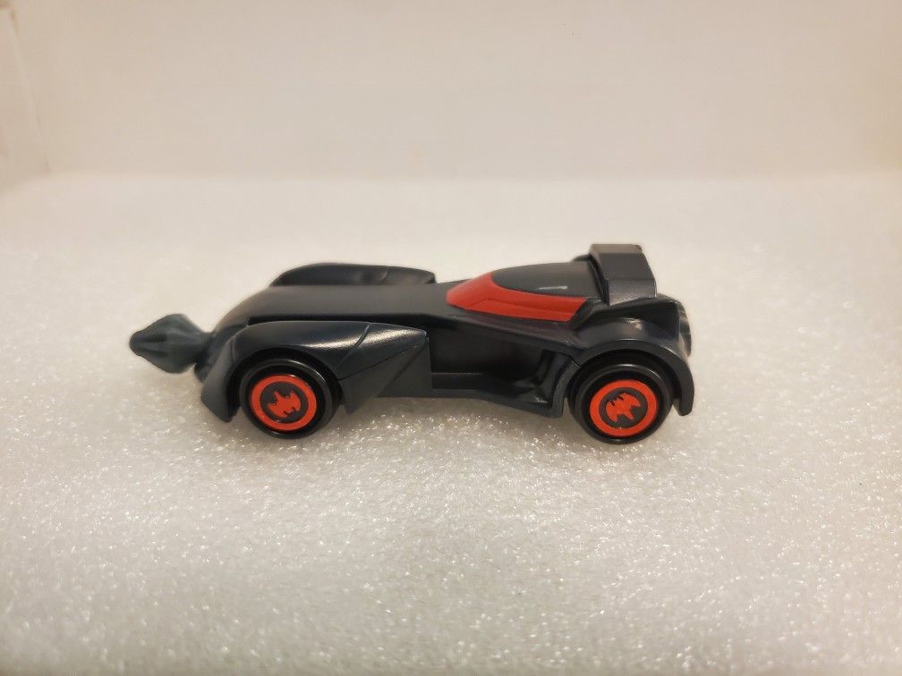 2015 MCDONALDS BATMAN UNLIMITED BATMOBILE WITH DRILL #3 Plastic Toy Car
