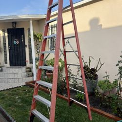 Escalera de 10 pies de fibra de vidrio perfectas condiciones muy barata