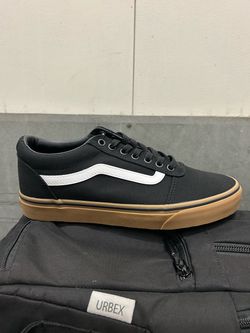 New Vans Ward Low-Top size 8.5 Sneakers Black Gum Sole