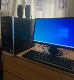 HP Desktop Computer Full Setup - Windows 10 / 5GB RAM + HP Monitor, Keyboard & Speakers