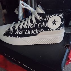 Brand New Chuck Taylors Sz 10W