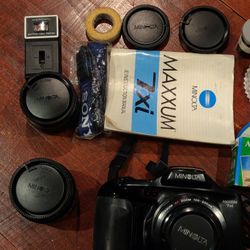 Minolta maxxum 7xi 35mm camera