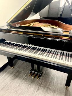 1992 Yamaha G1 Conservative Grand Piano Free delivery and tuning