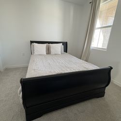 4 Piece Queen Size Bedroom 